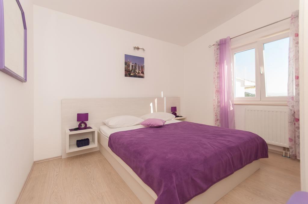 Apartment Lelas Omiš Eksteriør billede
